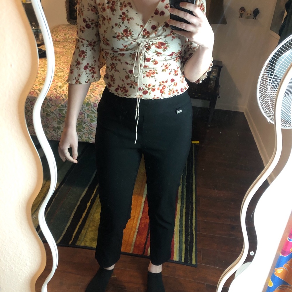 4/$25 HiView Black stretchy high waisted pants with a flattering fit